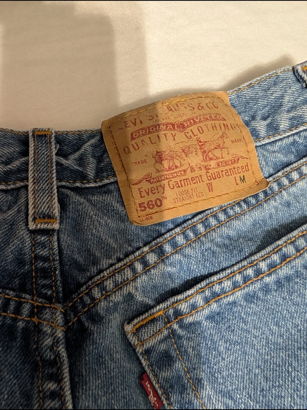 Levi's Women's Straight Jeans in Medium Blue Denim Size 10/M